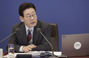 Lee lauds 'The King's Warden' on surpassing 10 mln admissions